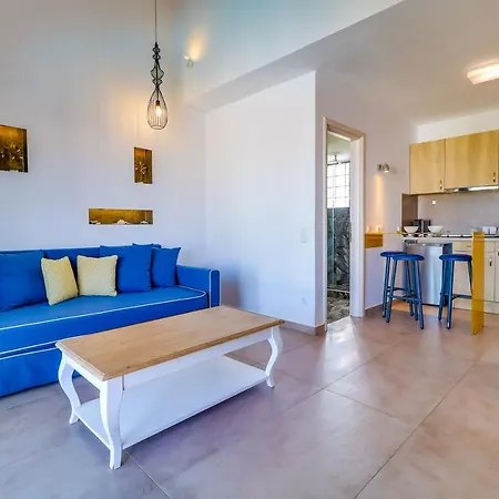 Theros & Aparthotel