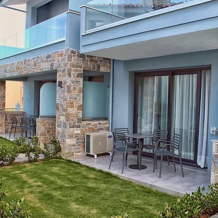 شقة فندقية Theros & 4*