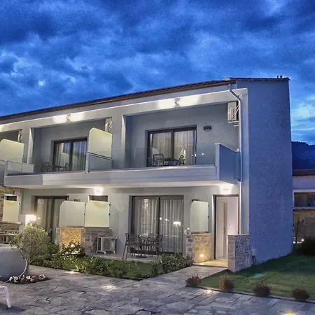 Theros & خْريسيا أموذيا