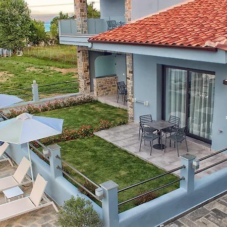 شقة فندقية Theros & 4*