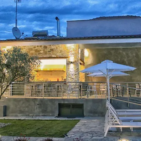 Theros & 4* خْريسيا أموذيا