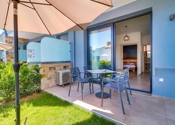 Theros & Apartmanhotel Hriszí Amudiá