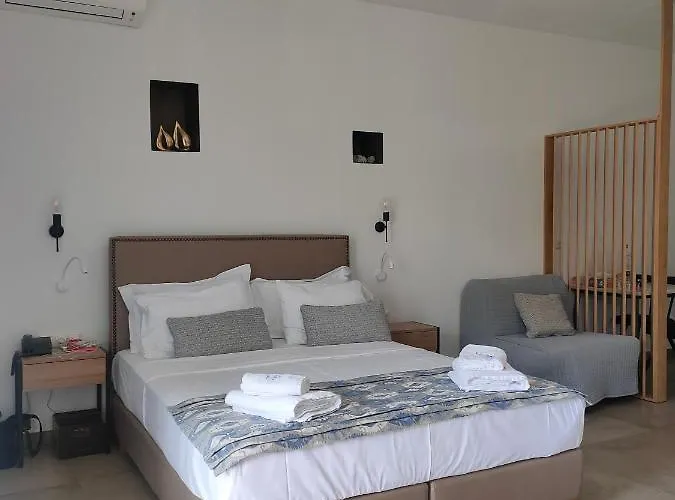 Theros & Apartmanhotel