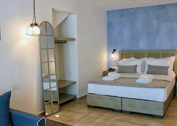 Theros & Apartmanhotel 4*