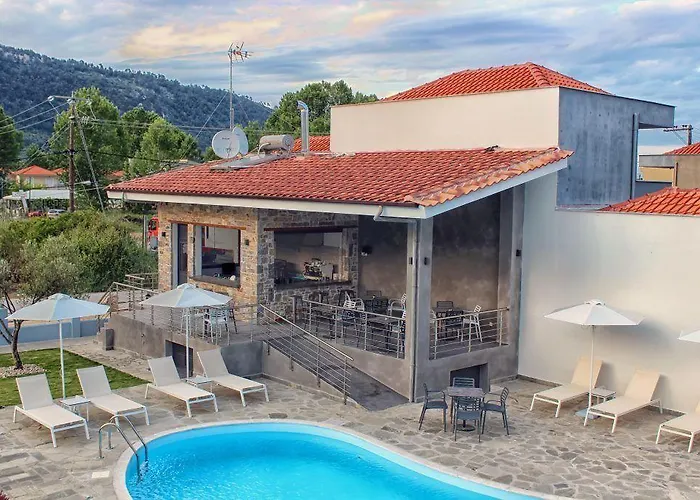 Theros & Hriszí Amudiá