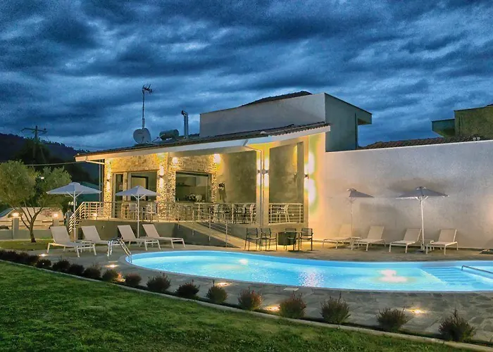 Apartmanhotel Theros & 4*