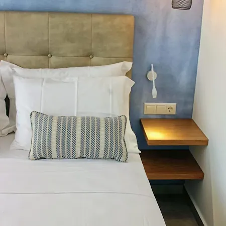 Theros & Chrysi Ammoudia