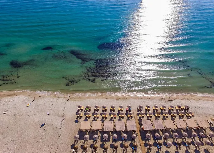 Theros & Chrysi Ammoudia