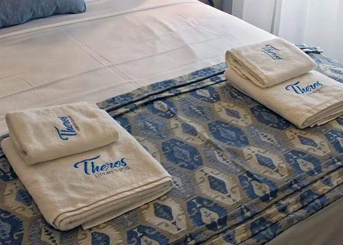 Theros & Chrysi Ammoudia