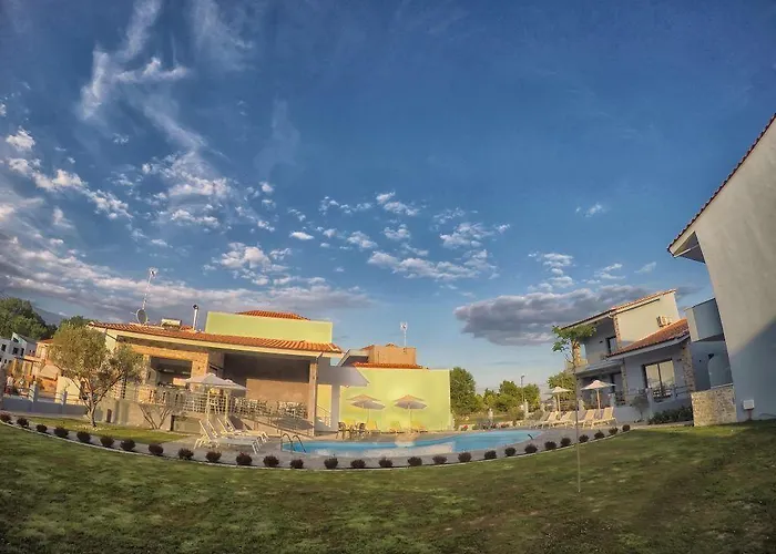 Theros & Chrysi Ammoudia